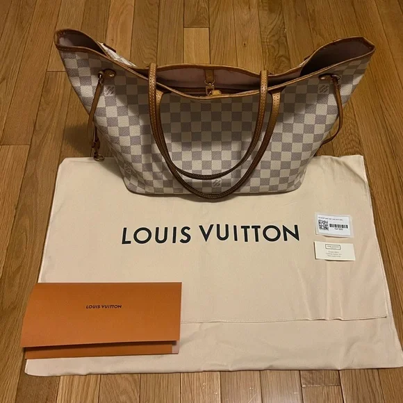 Louis Vuitton Neverfull MM - Picture 1 of 15